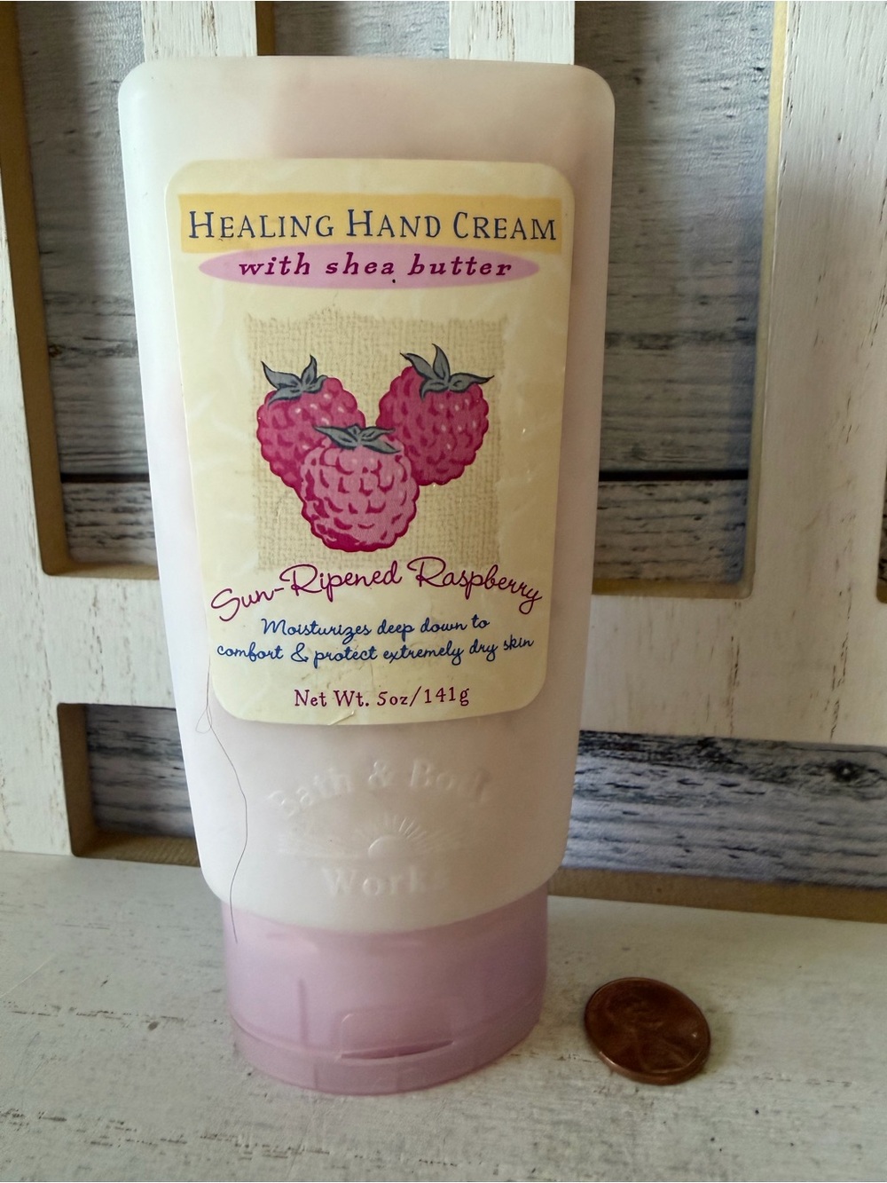 Bath & Body Works Sun-Ripened Raspberry Healing Hand Cream Shea Butter Vintage